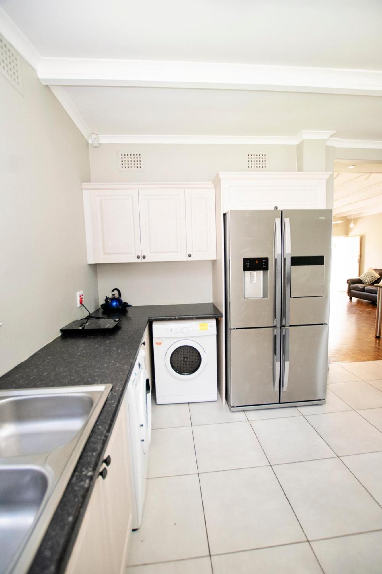 Pendennis Apartment *