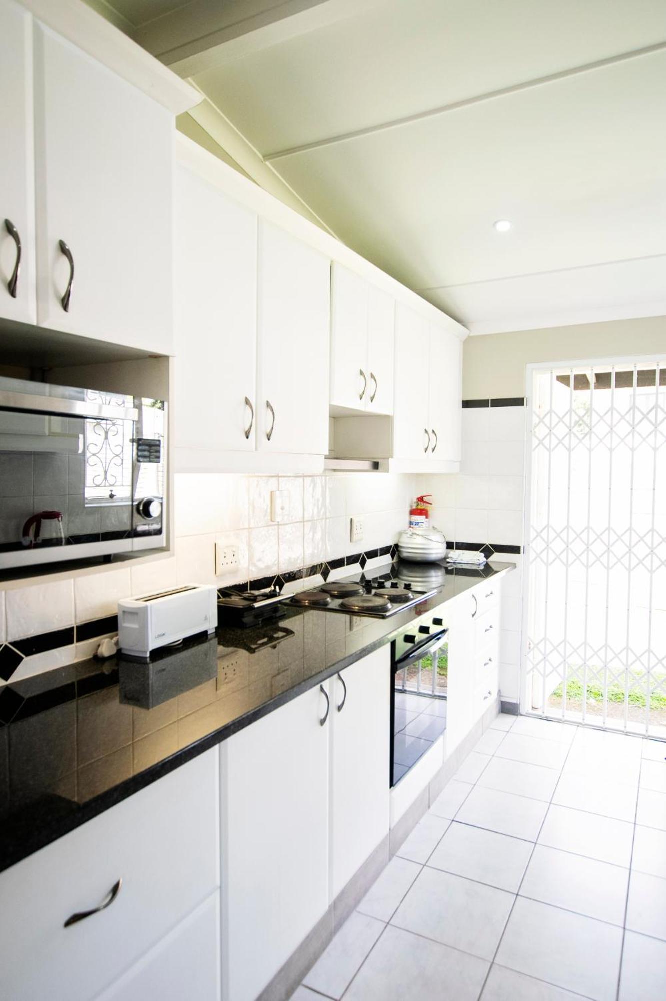 Pendennis Apartment *